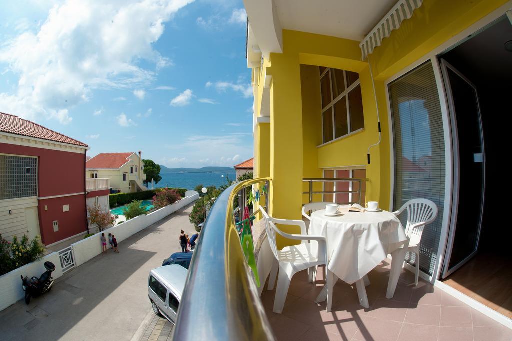Apartments Danijela 1 Sukošan Стая снимка